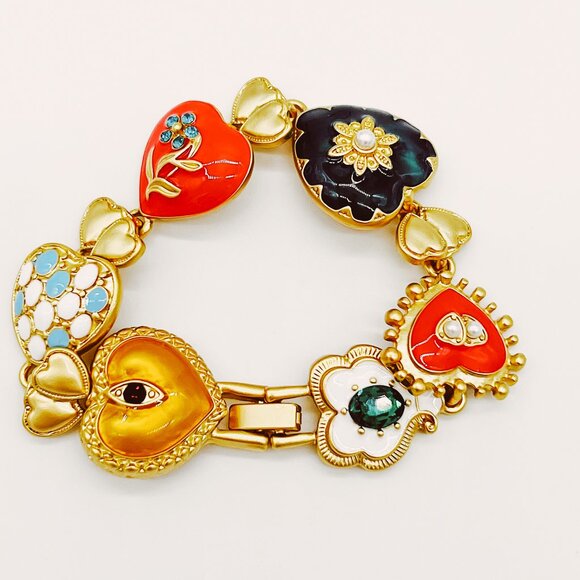 Elysian Baroque Heart Bracelet - Picture 4 of 6